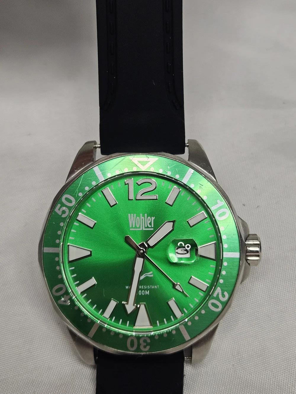 Men's‎ Green Dive Watch with Luminous Markers